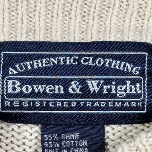 Bowen & Wright Mens Sweater M Ivory Black Red Diamond Print Chunky VNeck Grandpa - Picture 7 of 9